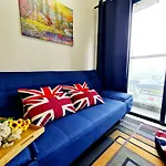 2 Rooms 6 Guest Vim3, Isp School Desa Parkcity, One Utama, Bandar Menjalara, Kepong, Sri Damansara, Mutiara Damansara, Damansara Perdana, Kota Damansara, Kuala Lumpur